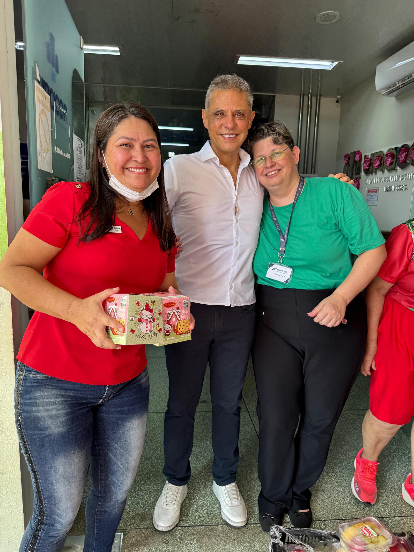 Clínicas Integradas Secco Jung promovem Natal Solidário em parceria com o Projeto Garotinhas Solidárias